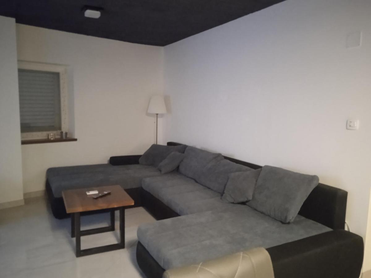 Apartament Anton Povlja  Zewnętrze zdjęcie