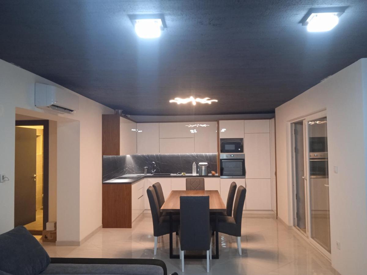 Apartament Anton Povlja  Zewnętrze zdjęcie